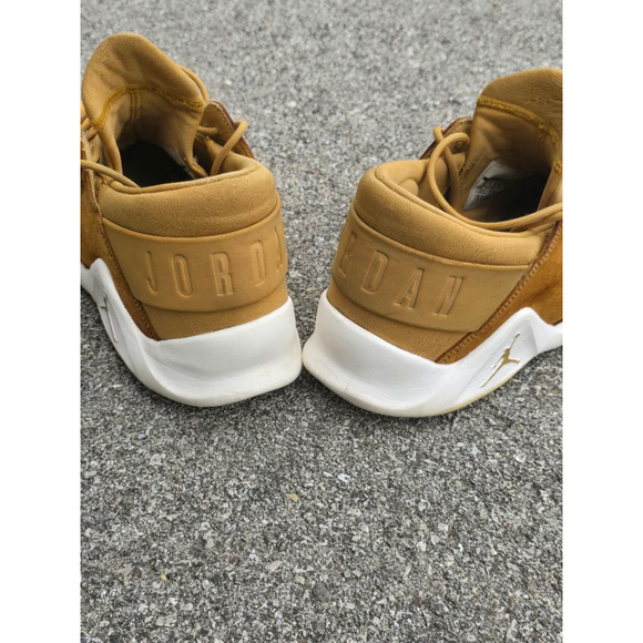 2018 Jordan Flight Fresh Premium 'Golden Harvest' size 11 shoes - Picture 4 of 7